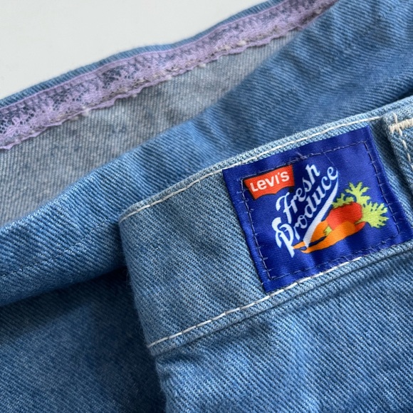 Vintage Levi's Fresh Produce Wide Leg Jeans - Picture 3 of 8